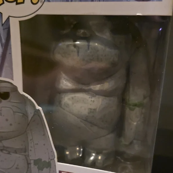 Funko Pop! Frozen II Kristoff and Earth Giant Figures - Picture 4 of 8